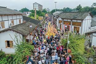 贝恩出战40分钟 22投9中&三分14中5砍下27分4篮板7助攻